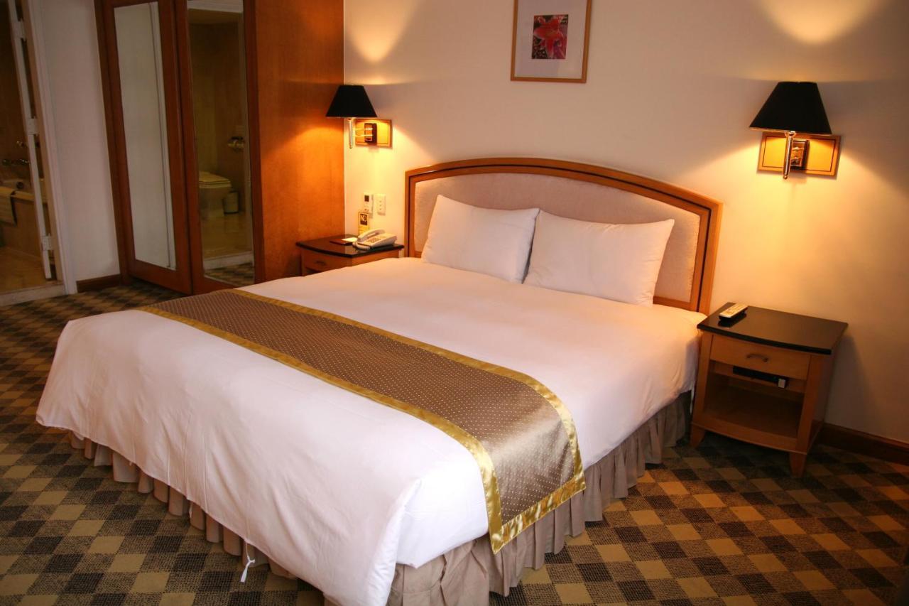 Hometel Hotel Καοσιούνγκ Εξωτερικό φωτογραφία